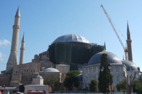 AYASOFYANIN-MIHRAP-BOLUMUNDEKI-KUBBEDE-GUCLENDIRME-VE-KONSERVASYON-CALISMALARI-BASLIYOR-featured
